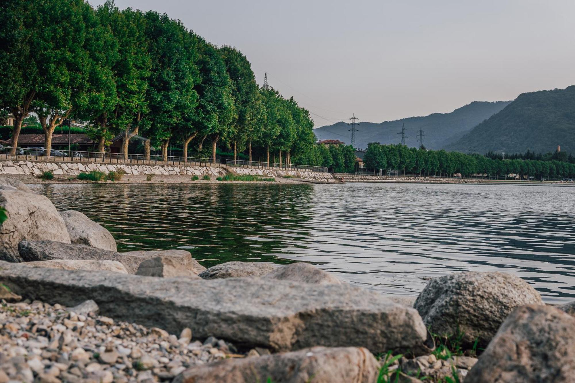 Lake House Vercurago Luaran gambar